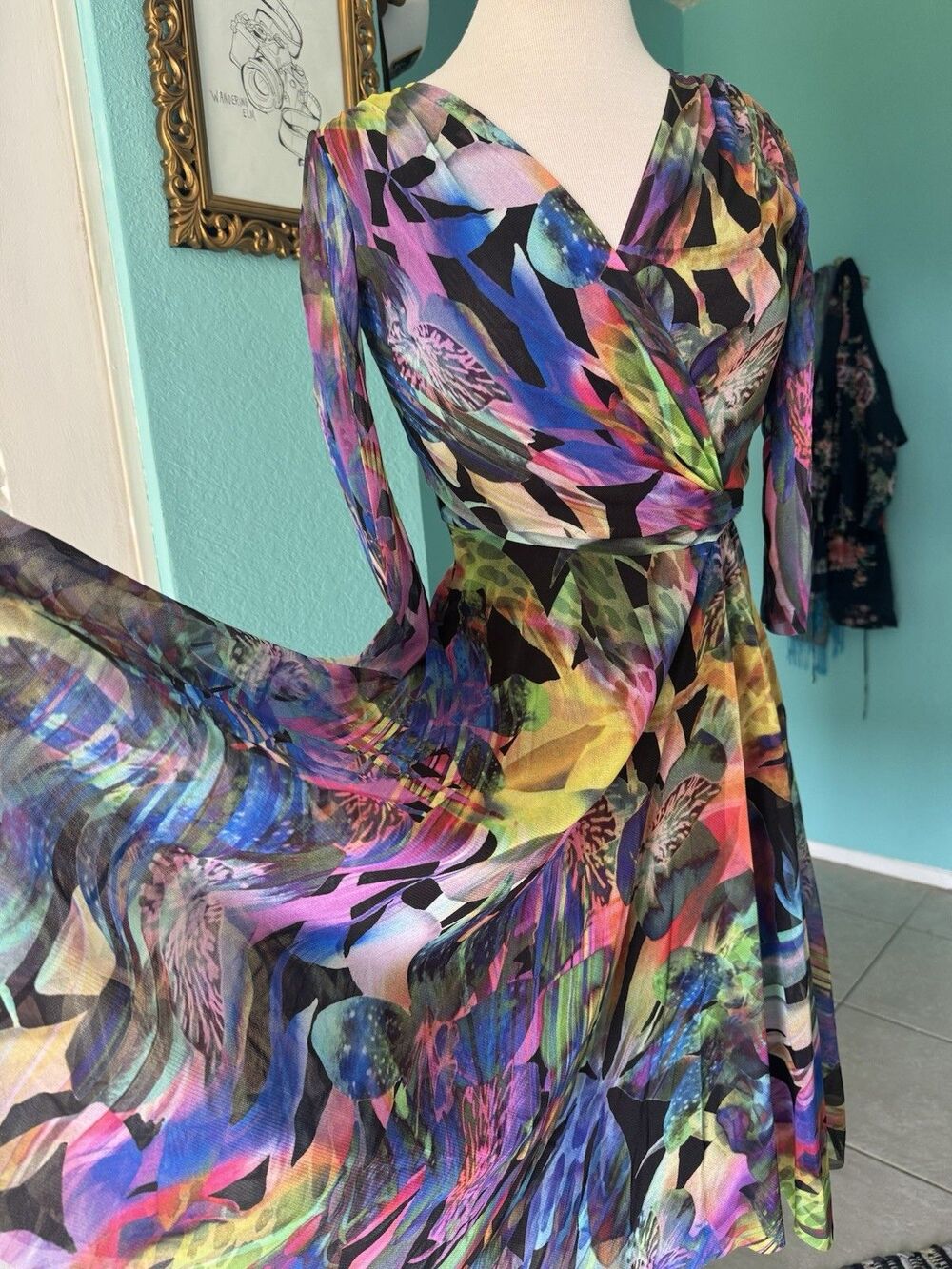 Elegantissimo Firenze Abstract Floral Wrap Midi Dress Medium - Picture 6 of 8